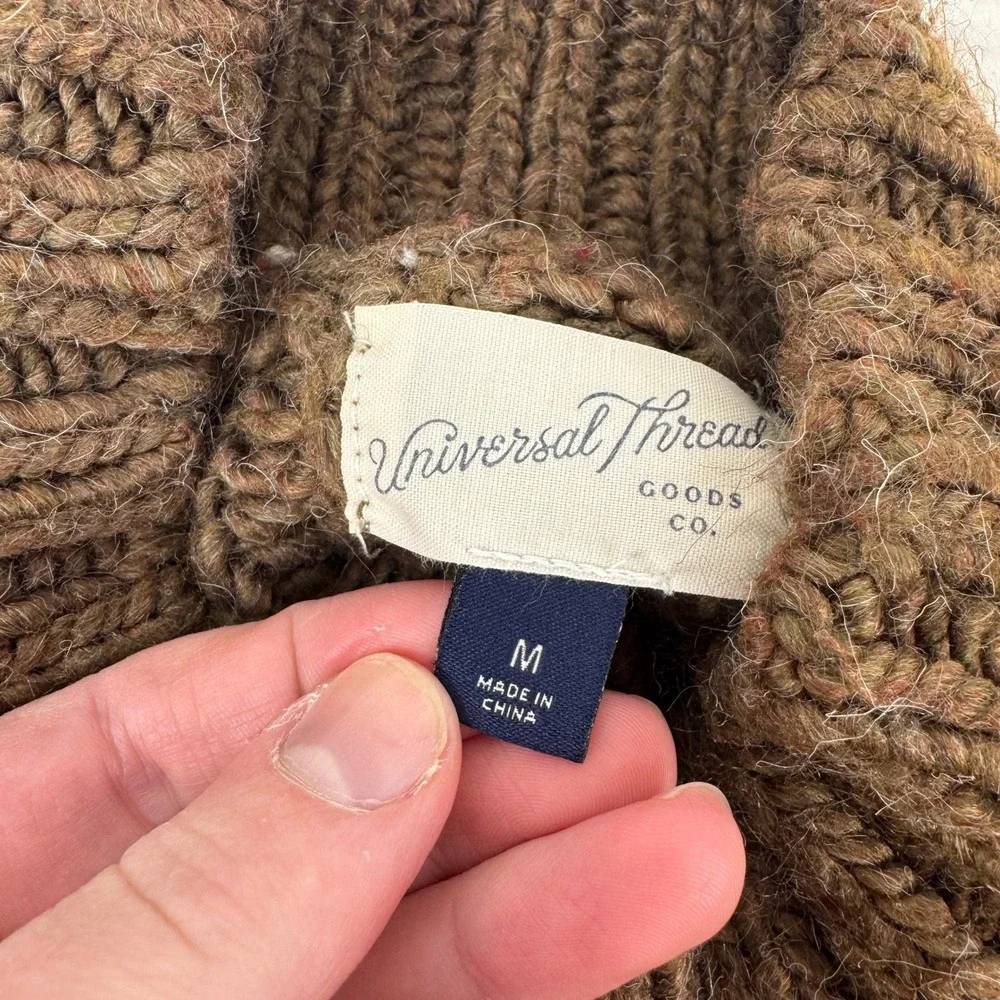 Universal Thread Chunky Brown Cable Knit Mock Neck‎ Sweater Size M Fisherman